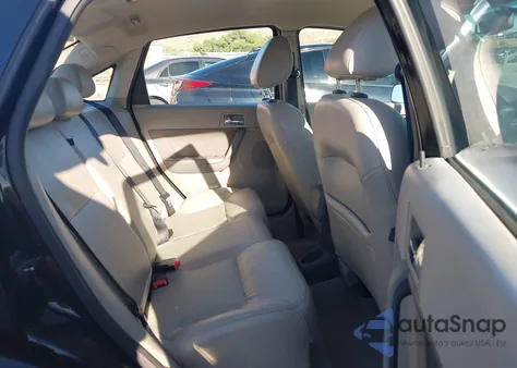 2010 Ford Focus Sel z USA, uszkodzony, nr VIN 1FAHP3HN7AW267169